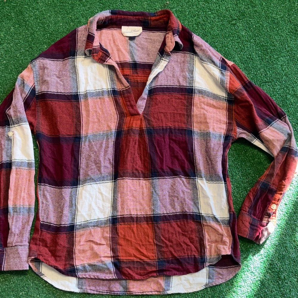 Universal Threads Plaid Long Sleeve Shirt
